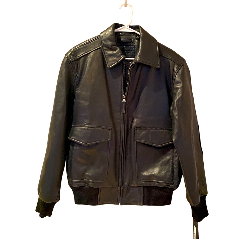 **NWT** Roundtree & Yorke Men’s Medium Leather Jacket